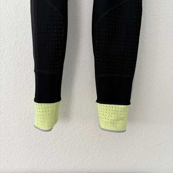 Lululemon- Water Paddle Tight Reversible Leggings - 4 - Picture 5 of 12